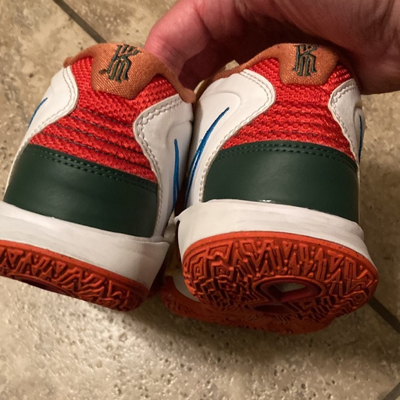 Nike 5.5 Y Kyrie Irving Infinity Kevin Durant Basketball Shoes Nice Condition - Picture 10 of 10